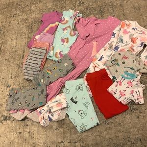 Girls mix brand of 14 pieces pajamas Sz 4T-5T Preowned